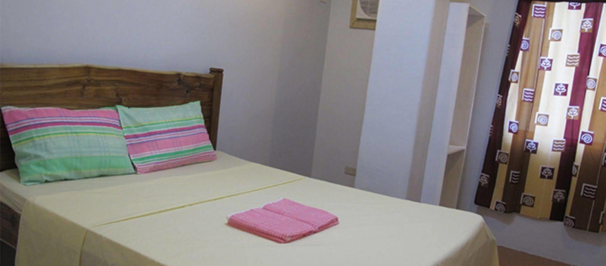 Gmg Hotel Coron Exterior foto
